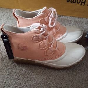 Sorel Out N About Plus rain boots